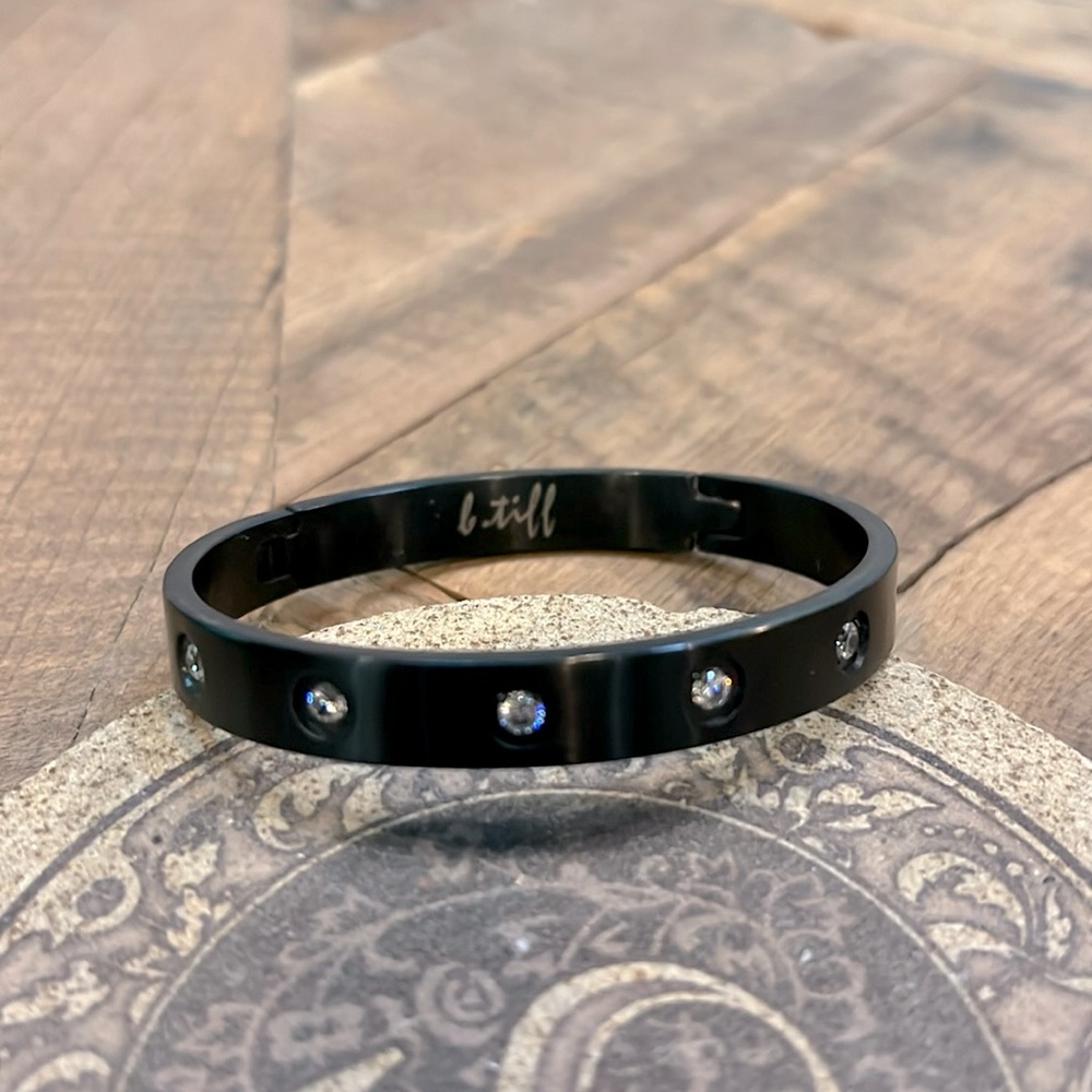 B.Tiff 8-Stone Black
Anodized Stainless Steel bangle bracelet